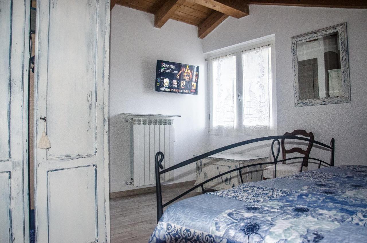 Anma Cottages The Secret Garden Pianello Del Lario 外观 照片