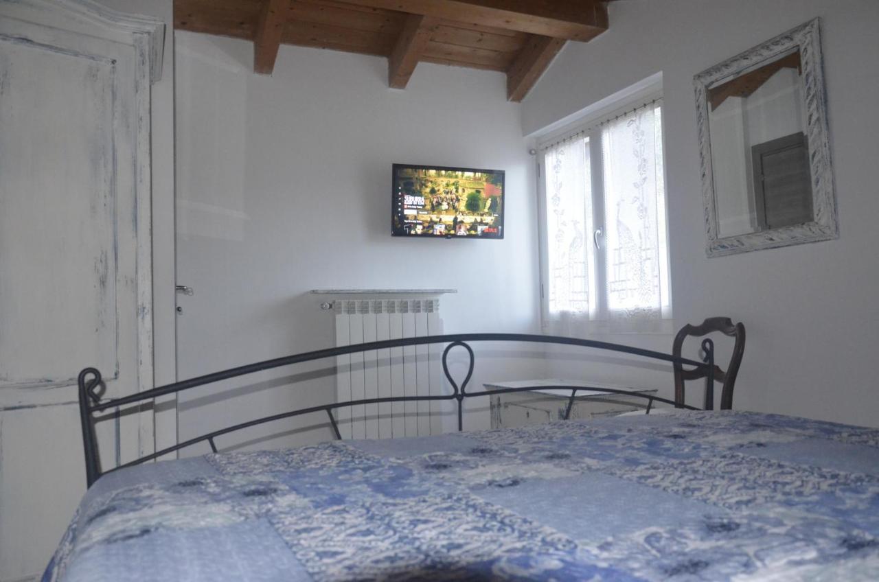 Anma Cottages The Secret Garden Pianello Del Lario 外观 照片